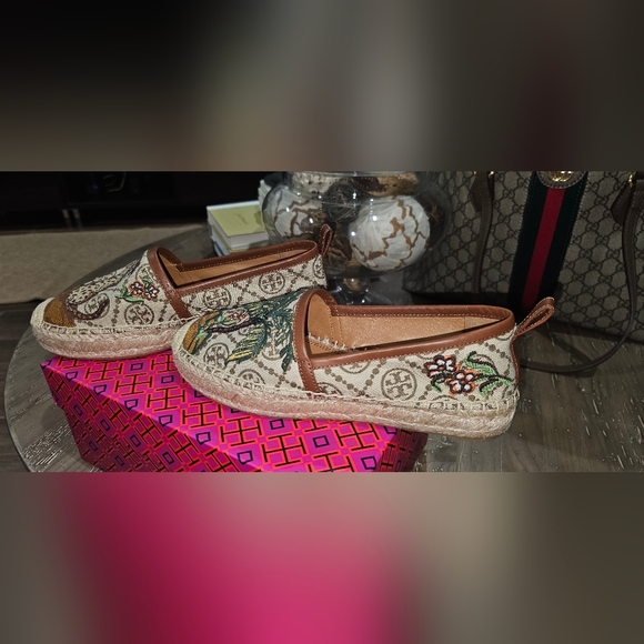 Tory Burch T MONOGRAM PLATFORM EMBROIDERED ESPADRILLE CHEETAH NEEDLEPOINT Sz 6 - Picture 5 of 6